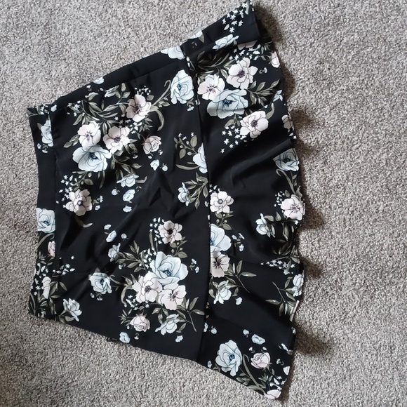 Streetwear society skirt - Picture 2 of 3